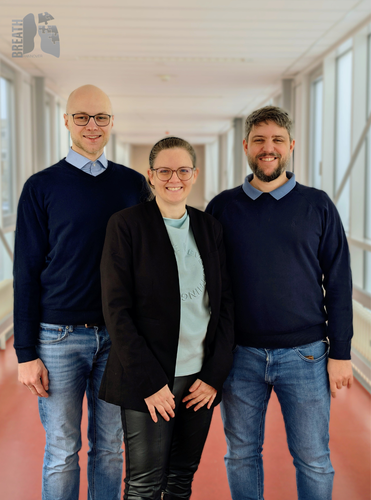 Granulomatöse Immunlandschaften: Die BREATH Forschenden und Autoren der Studie: Leonard Christian, Dr. Lavinia Neubert und Prof. Dr. Jonas Schupp (v.l.) 